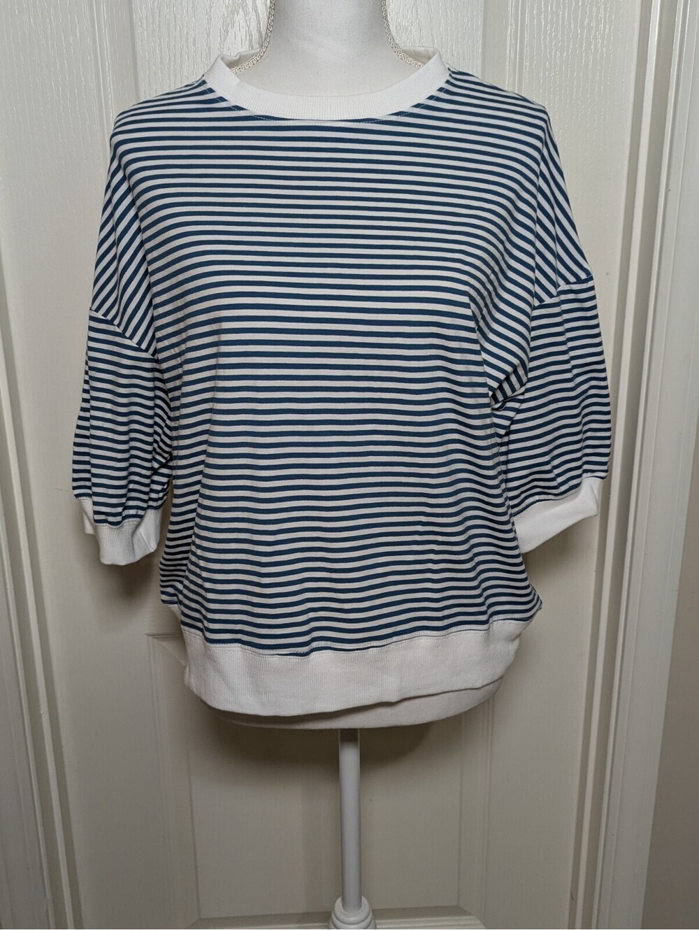 Zenana Half Sleeve Blue &White Striped Shirt Women's Stretchy Size Small